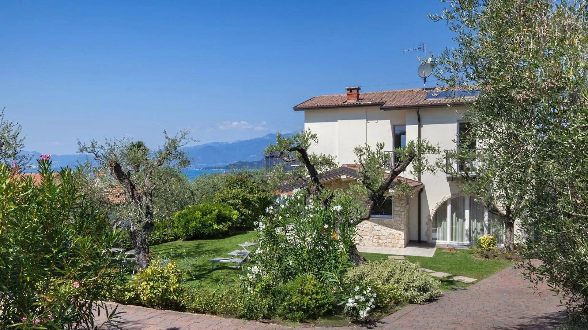 Villa Lisi With Pool Bardolino